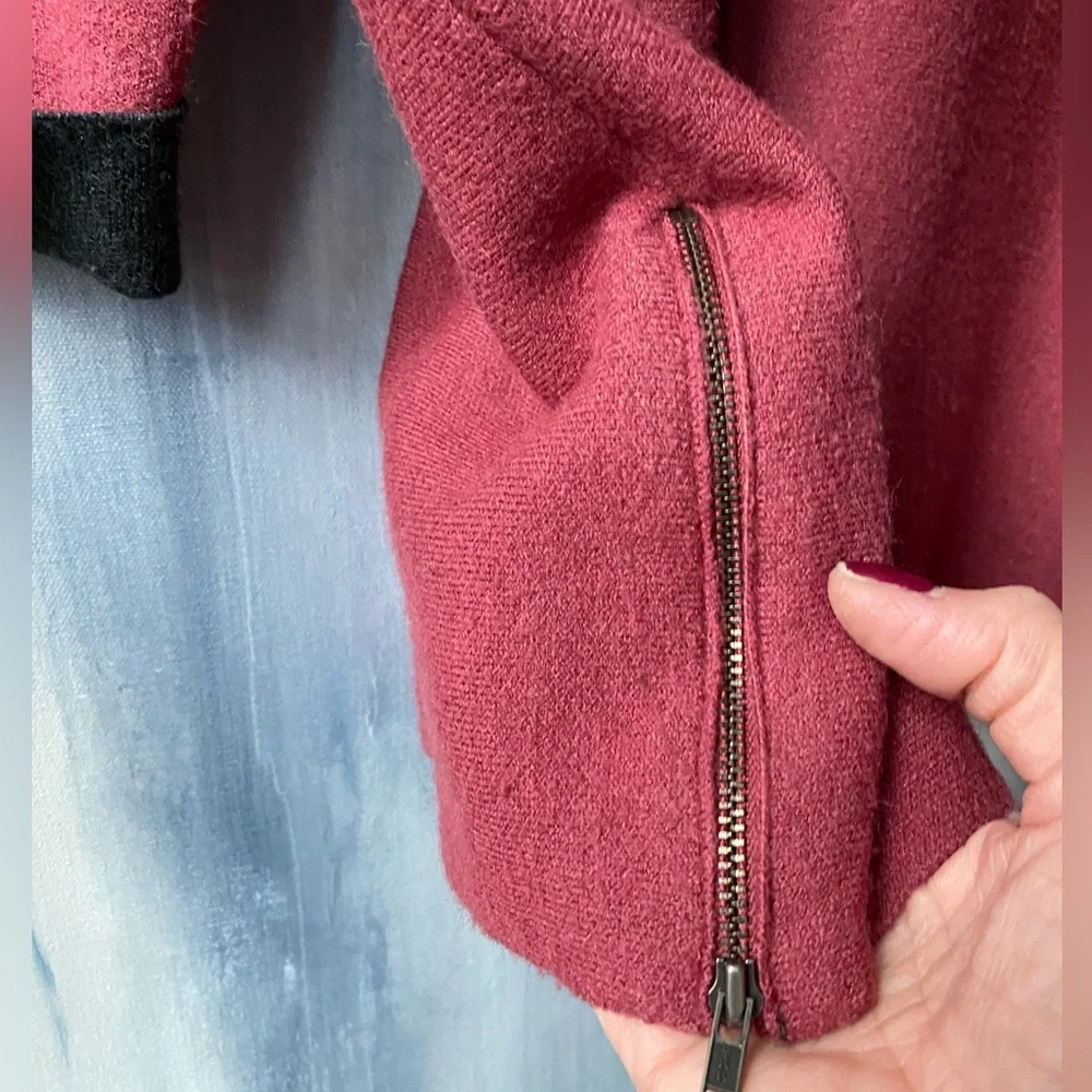 Nanette Lepore Nylon Blend Side Zipper Pullover Crew Neck Burgundy Sweater Large - Picture 3 of 7